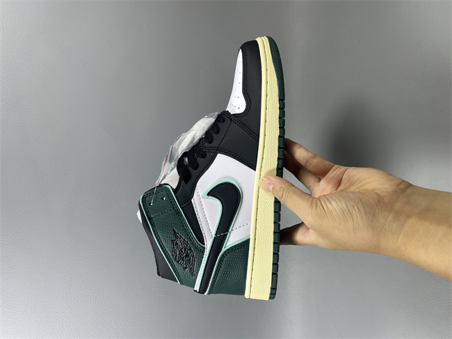 Women Running Weapon Air Jordan 1 Black/White/Green Shoes 515